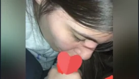 Genç Kızın Çok Geniş Arşivi