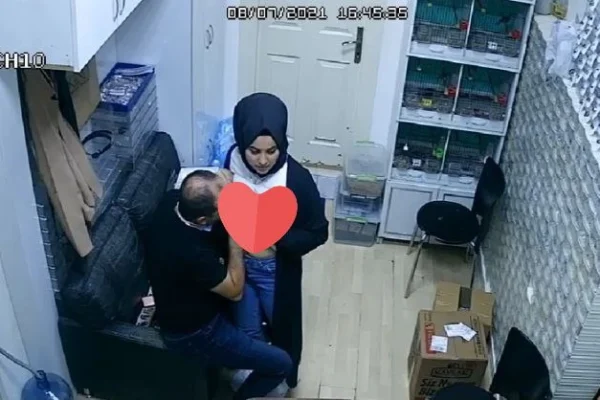 Pet Shop Dükkanında Geçen Meşhur Olay