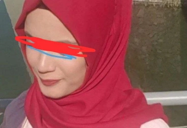 Türbanlı Hatun Esra