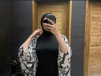 Türbanlı Selinay