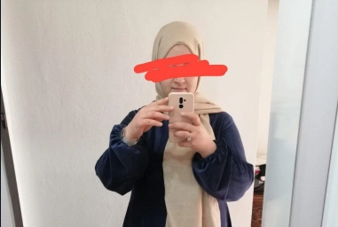 Evli Türbanlı Hatun