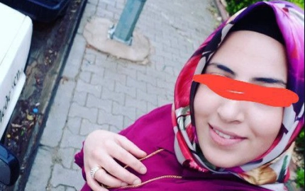 Türbanlı Emine